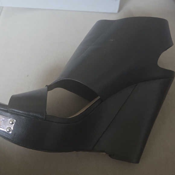 Vince Camuto Winnie Black Wedge Sandals - Picture 6 of 9